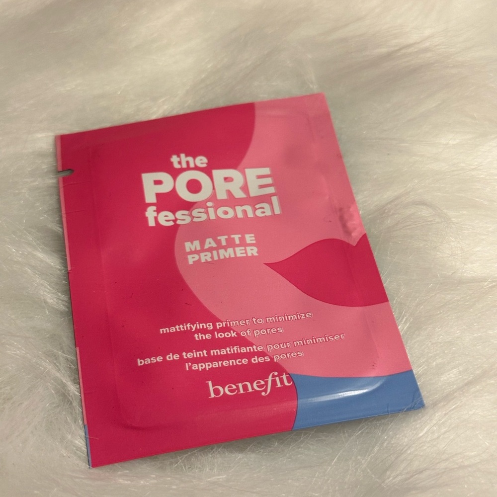 Benefit The POREfessional Matte Primer Sample - Hot Pink with Blue Accent